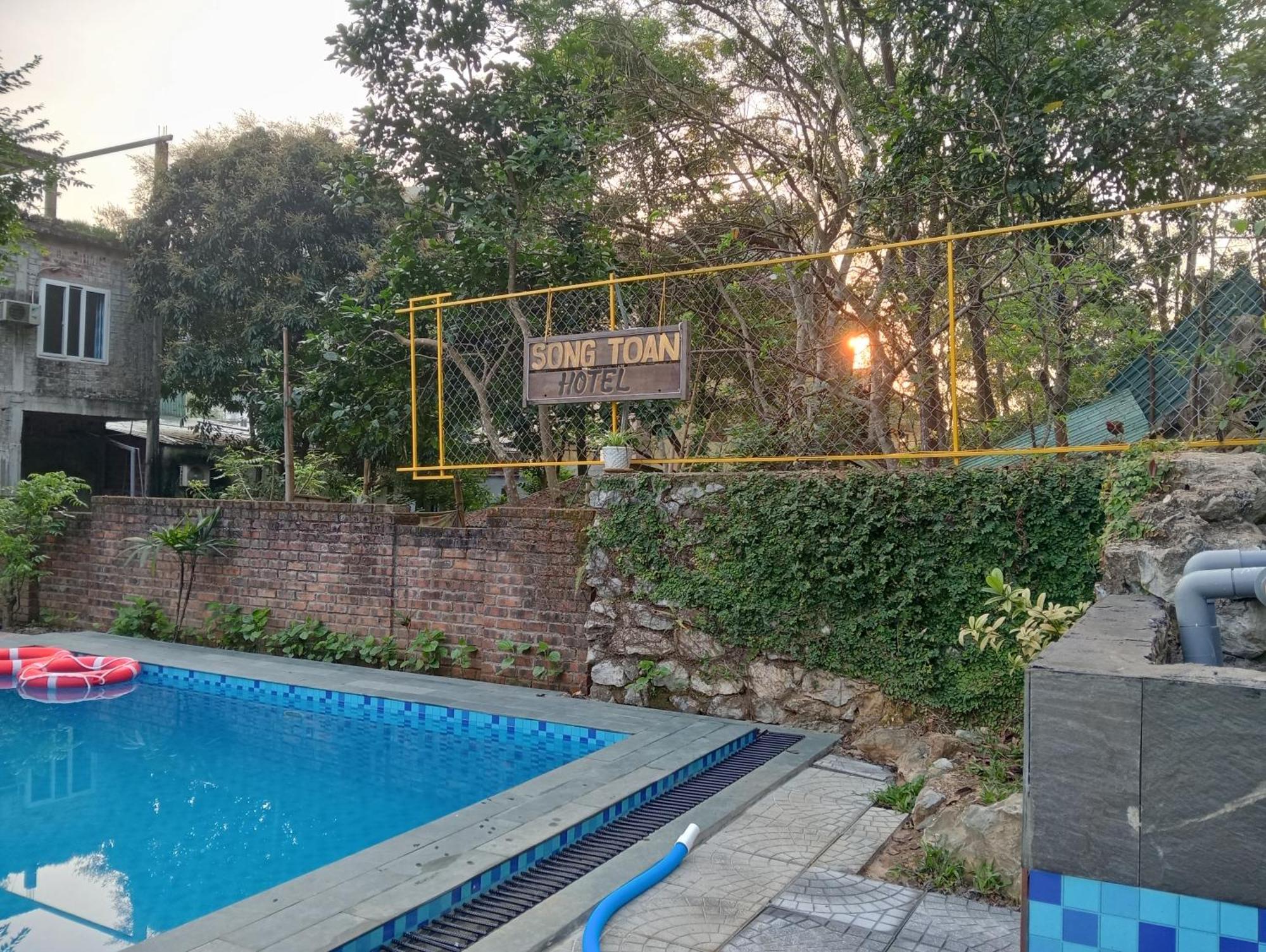 Song Toan Hotel Phong Nha Exterior foto
